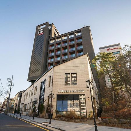 Junibino Hotel Hongdae Seul Dış mekan fotoğraf